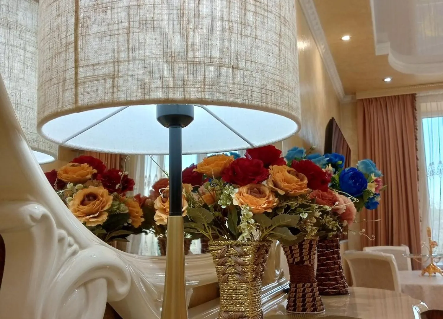 3 Rooms Of The Sun Almaty Center Apartment Kazakhstan