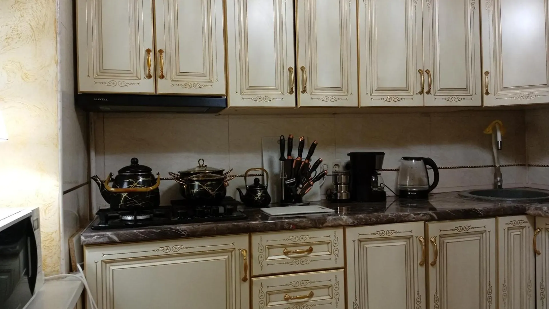 3 Rooms Of The Sun Almaty Center Apartment Kazakhstan