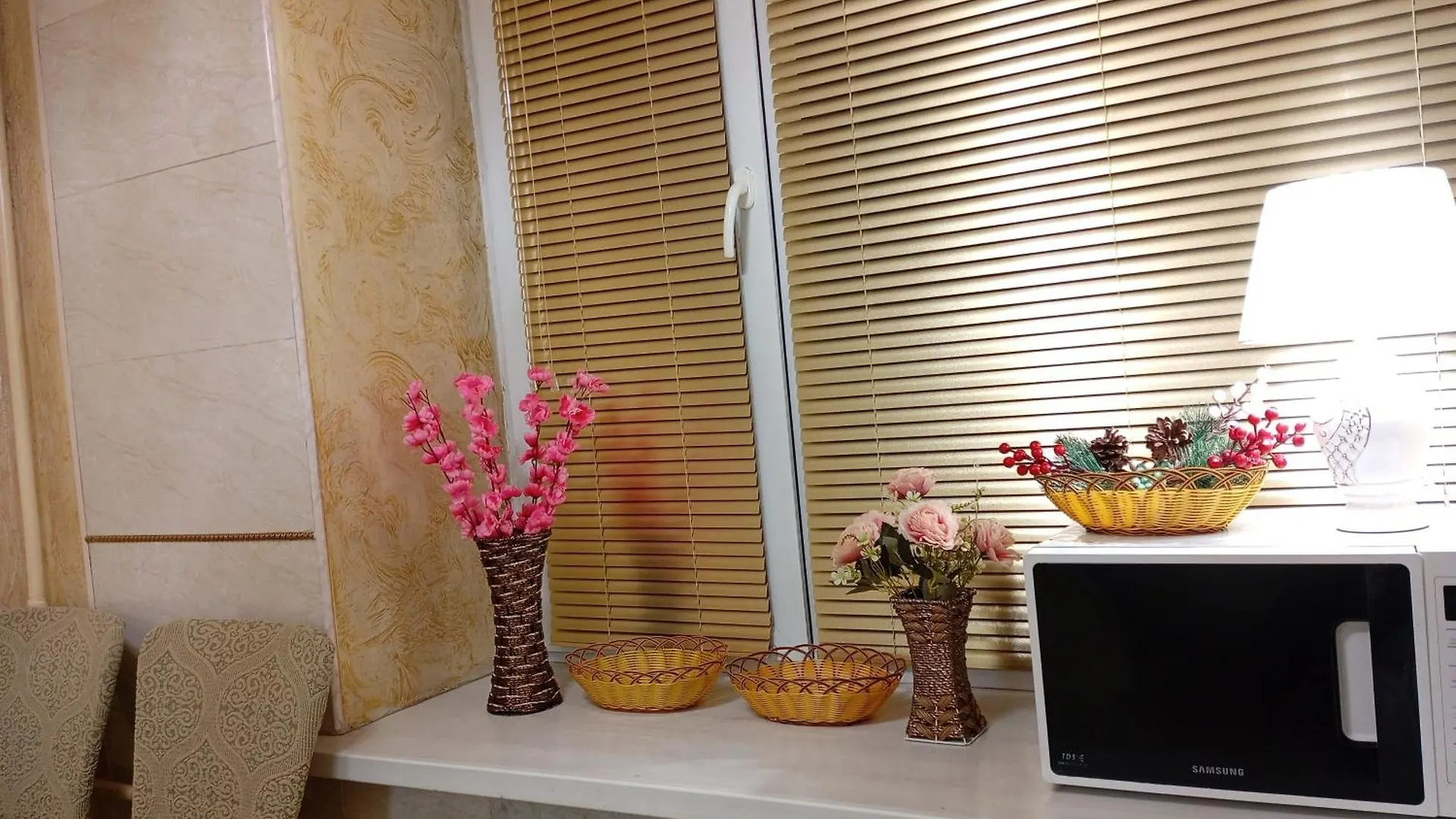 3 Rooms Of The Sun Almaty Center Apartment